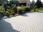 Hofanlage aus versickerungsf�higen Pflastersteinen